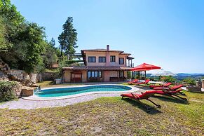 Akritas Ef Zin Villas & Suites