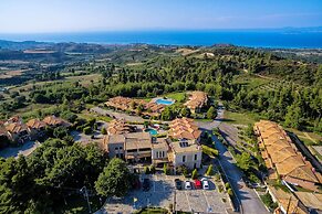 Akritas Ef Zin Villas & Suites