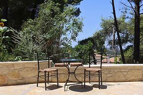 Akritas Ef Zin Villas & Suites