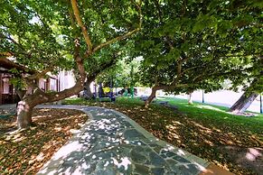 Akritas Ef Zin Villas & Suites