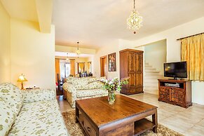 Akritas Ef Zin Villas & Suites