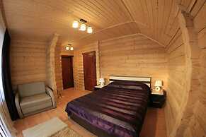 Charda Hotel