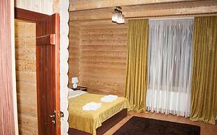 Charda Hotel