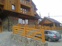 Charda Hotel
