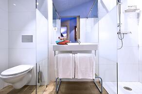 The Editory House Ribeira Porto Hotel