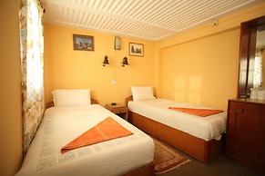 Shiva Guest House