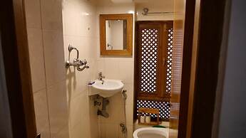 Sunny Guest House and Cafe