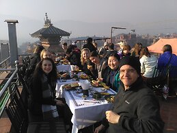 Sunny Guest House and Cafe