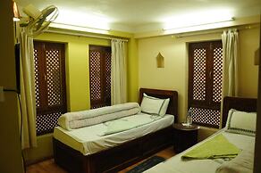 Sunny Guest House and Cafe