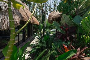 Most Exotic Beachfront Villa Keong