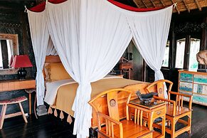 Most Exotic Beachfront Villa Keong