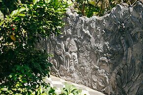 Most Exotic Beachfront Villa Keong