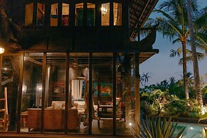 Most Exotic Beachfront Villa Keong