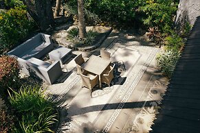 Most Exotic Beachfront Villa Keong