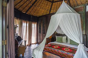 Most Exotic Beachfront Villa Keong