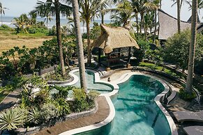 Most Exotic Beachfront Villa Keong