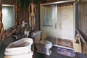 Most Exotic Beachfront Villa Keong