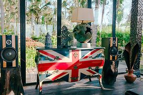 Most Exotic Beachfront Villa Keong