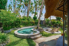 Most Exotic Beachfront Villa Keong