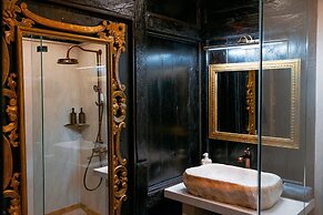 Most Exotic Beachfront Villa Keong