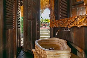 Most Exotic Beachfront Villa Keong