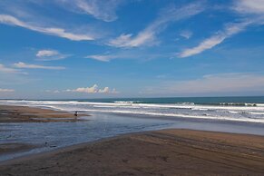 Most Exotic Beachfront Villa Keong