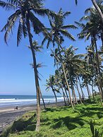 Most Exotic Beachfront Villa Keong