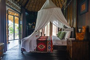 Most Exotic Beachfront Villa Keong