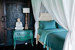 Most Exotic Beachfront Villa Keong