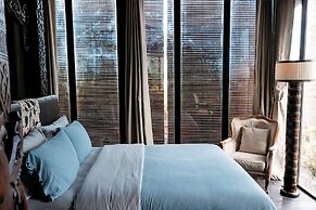 Most Exotic Beachfront Villa Keong