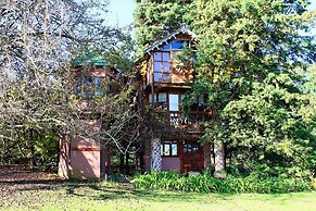 Sycamore Avenue Treehouses