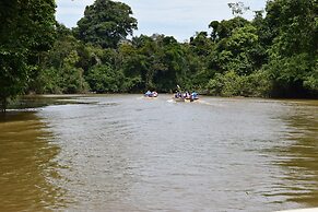 ExplorNapo Lodge