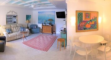 Manhattan Tower Apartment Hotel