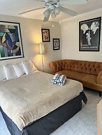 Manhattan Tower Apartment Hotel