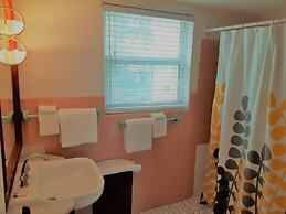 Manhattan Tower Apartment Hotel