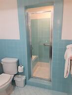 Manhattan Tower Apartment Hotel