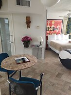 Manhattan Tower Apartment Hotel