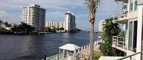 Manhattan Tower Apartment Hotel