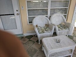 Manhattan Tower Apartment Hotel