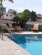 Manhattan Tower Apartment Hotel