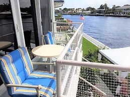 Manhattan Tower Apartment Hotel