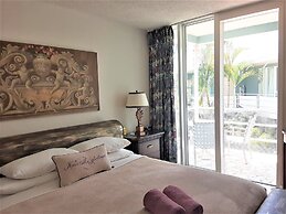 Manhattan Tower Apartment Hotel