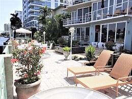 Manhattan Tower Apartment Hotel