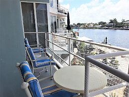 Manhattan Tower Apartment Hotel