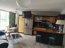 Manhattan Tower Apartment Hotel