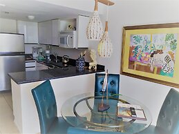 Manhattan Tower Apartment Hotel