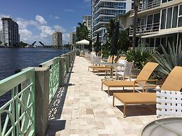 Manhattan Tower Apartment Hotel