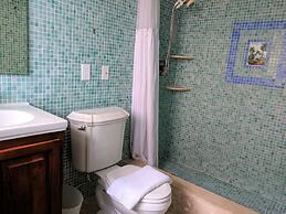 Manhattan Tower Apartment Hotel