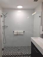 Manhattan Tower Apartment Hotel