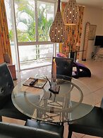 Manhattan Tower Apartment Hotel